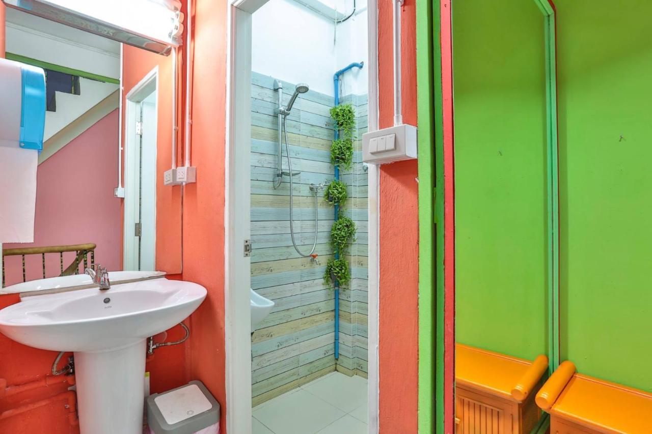 Elixir Hostel Bangkok Bagian luar foto