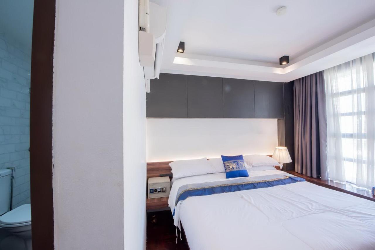 Elixir Hostel Bangkok Bagian luar foto