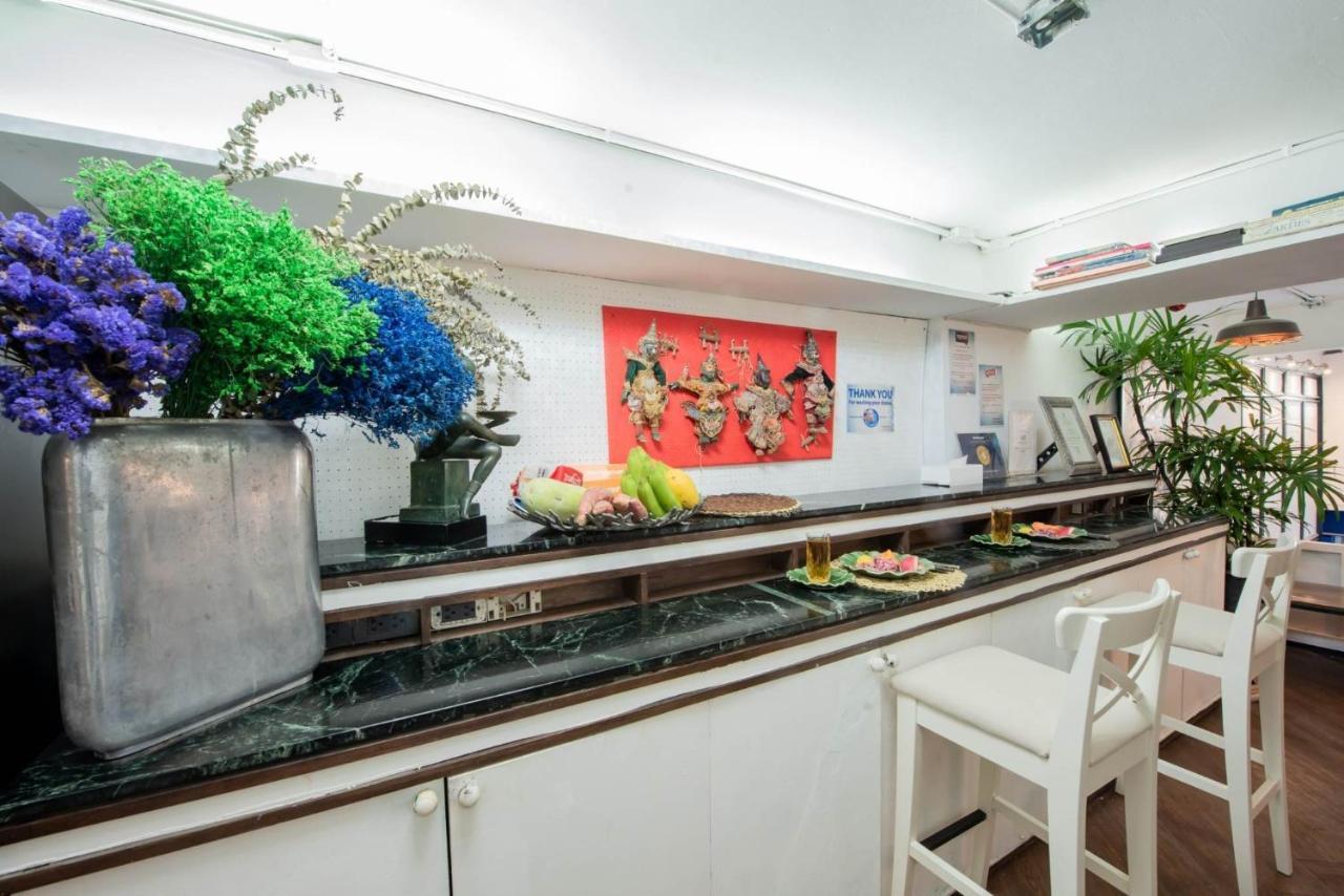 Elixir Hostel Bangkok Bagian luar foto